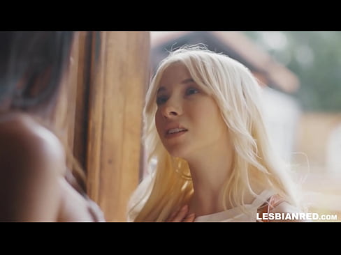 ❤️ Κορίτσι επιστρέφει στο σπίτι μετά από μερικούς μήνες και καταλήγει να τρώει το μουνί της μητριάς της ☑  στο el.gaypornforyou.ru ️❤